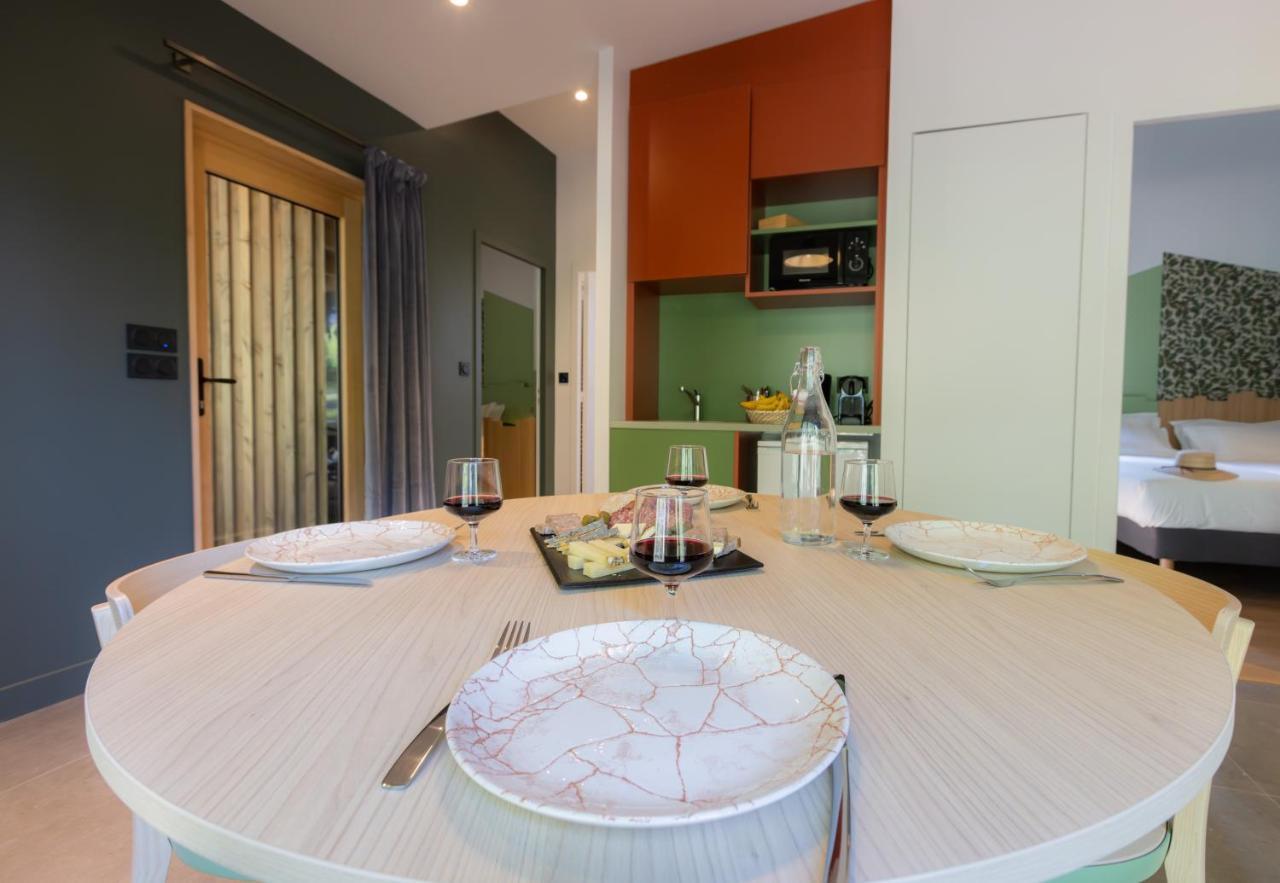 Hotel - Lodges De Lemptegy Saint-Ours  Esterno foto